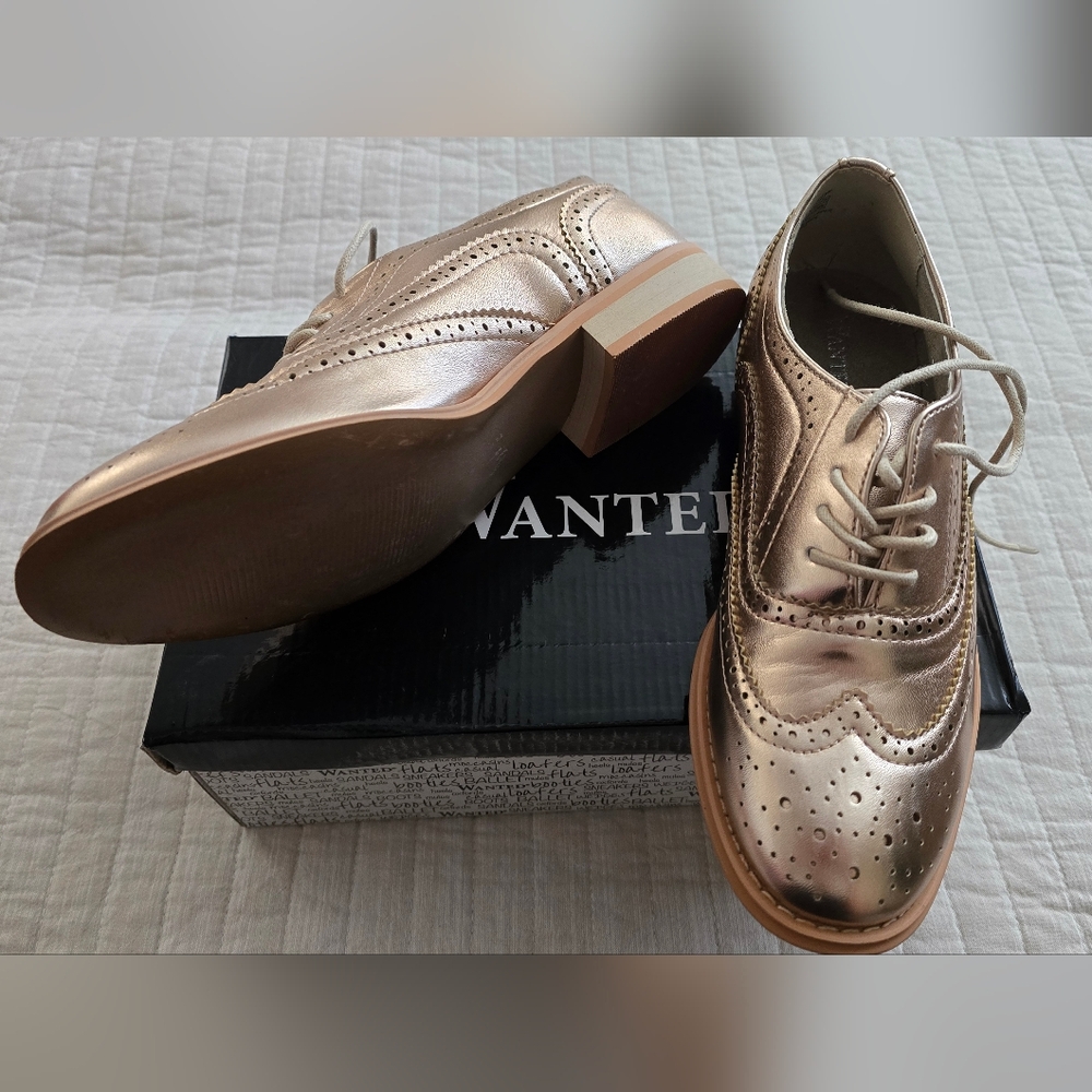 Wanted gold/brass loafers